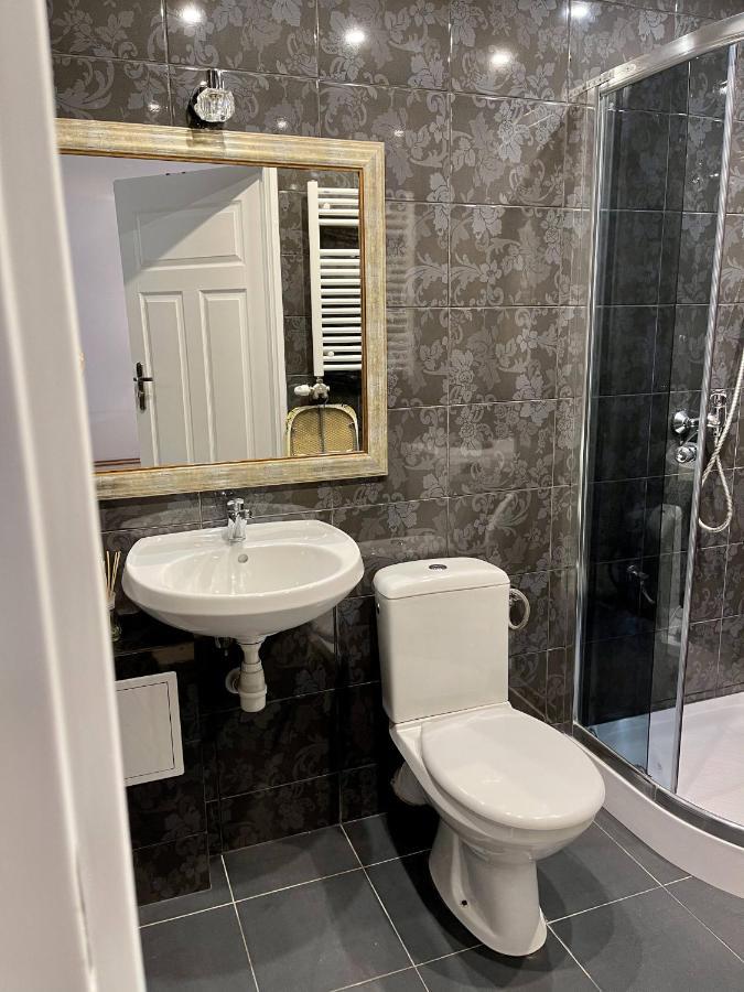 Apartamenty Cud Miod Krosno Kültér fotó