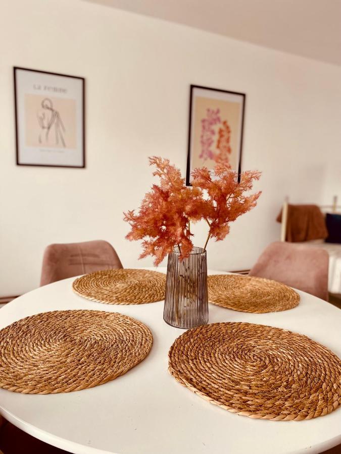 Apartamenty Cud Miod Krosno Kültér fotó
