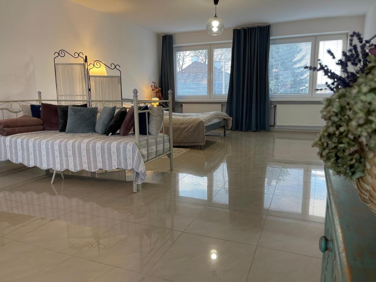 Apartamenty Cud Miod Krosno Kültér fotó