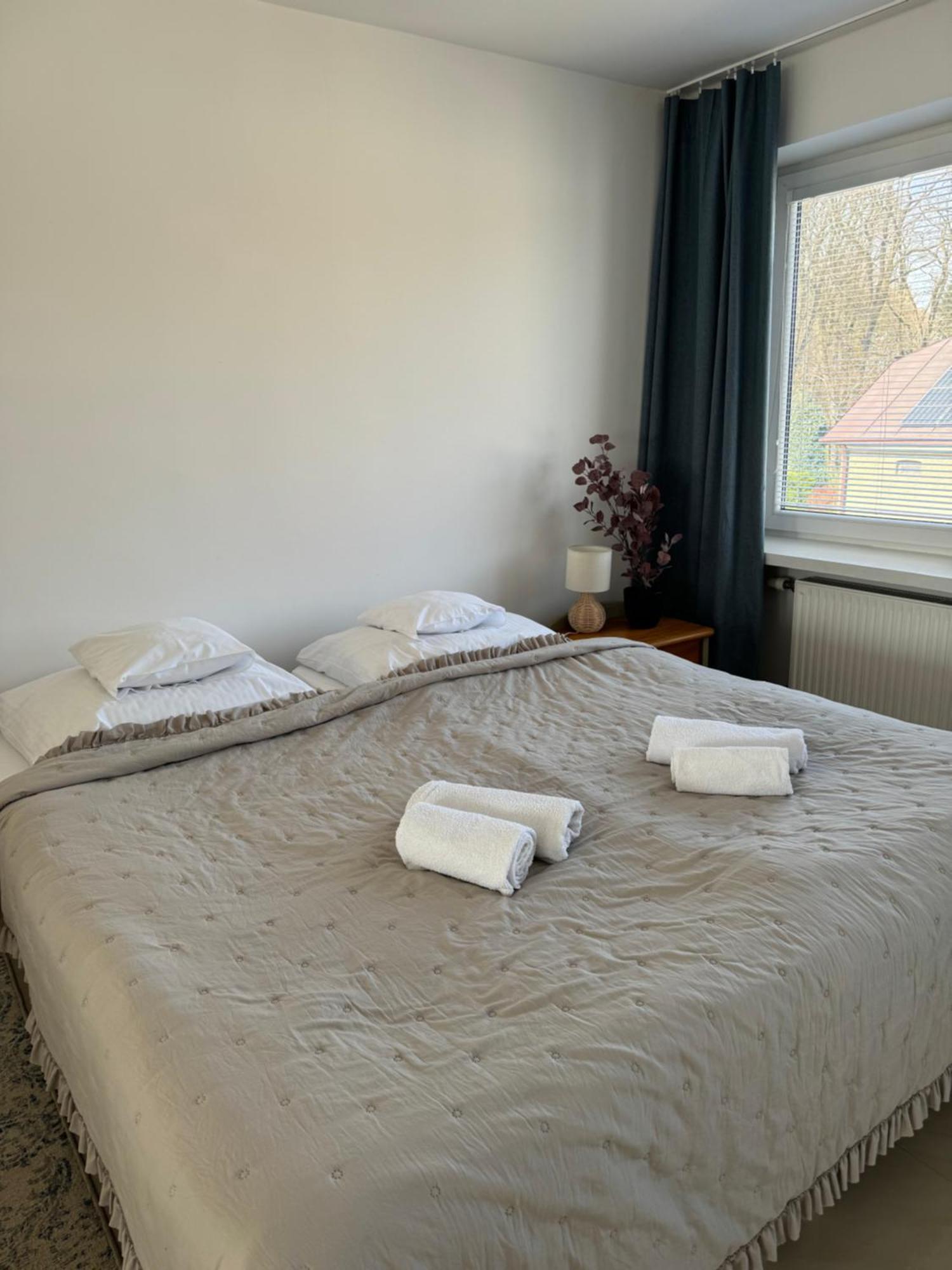 Apartamenty Cud Miod Krosno Kültér fotó