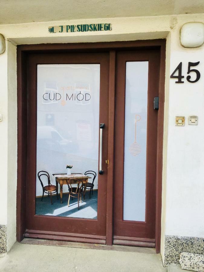 Apartamenty Cud Miod Krosno Kültér fotó